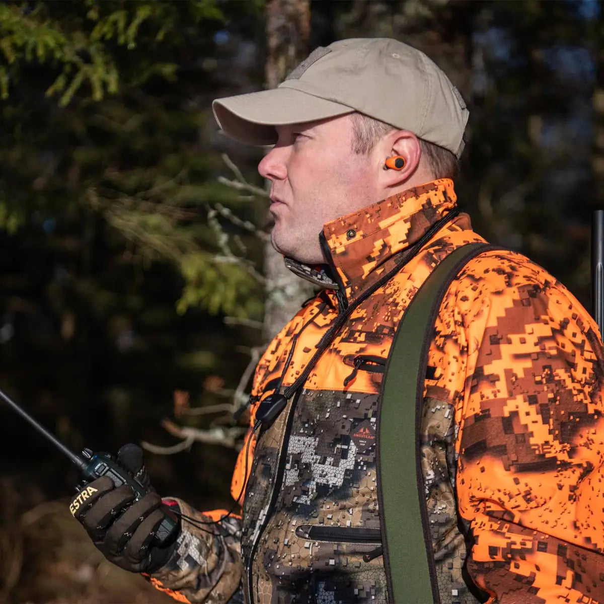 Es handelt sich hier um 3M™ Peltor™ EEP-100 EU Gehörschutzstöpsel orange für die Jagd.