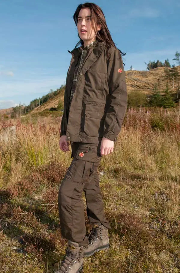 Es handelt sich hier um SHOOTERKING Cordura Hose für Damen einfarbig für die Jagd.