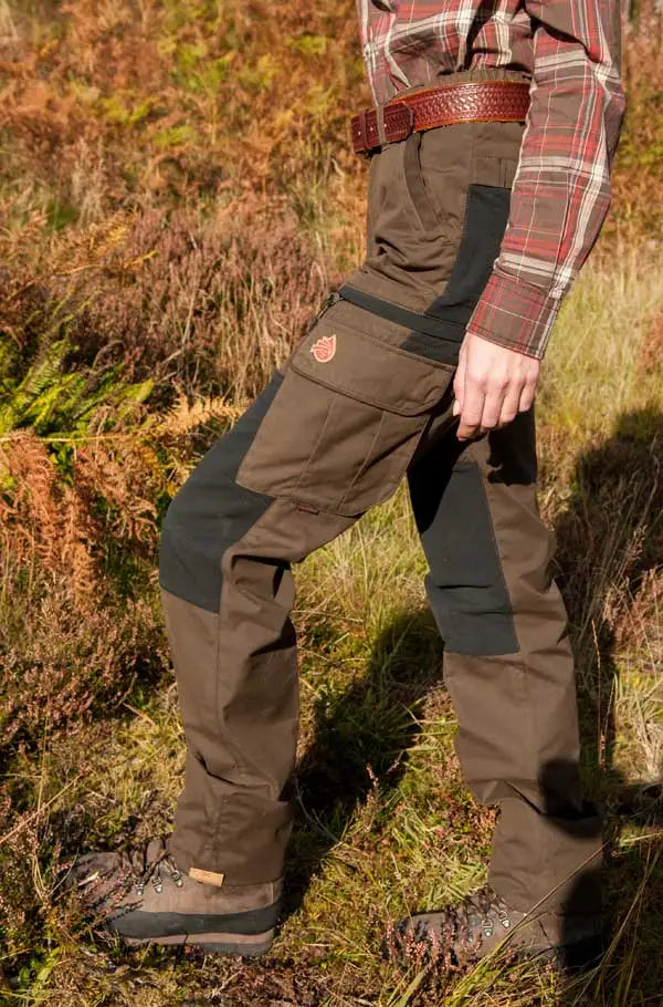 Es handelt sich hier um SHOOTERKING Cordura Hose zweifarbig für Damen für die Jagd.