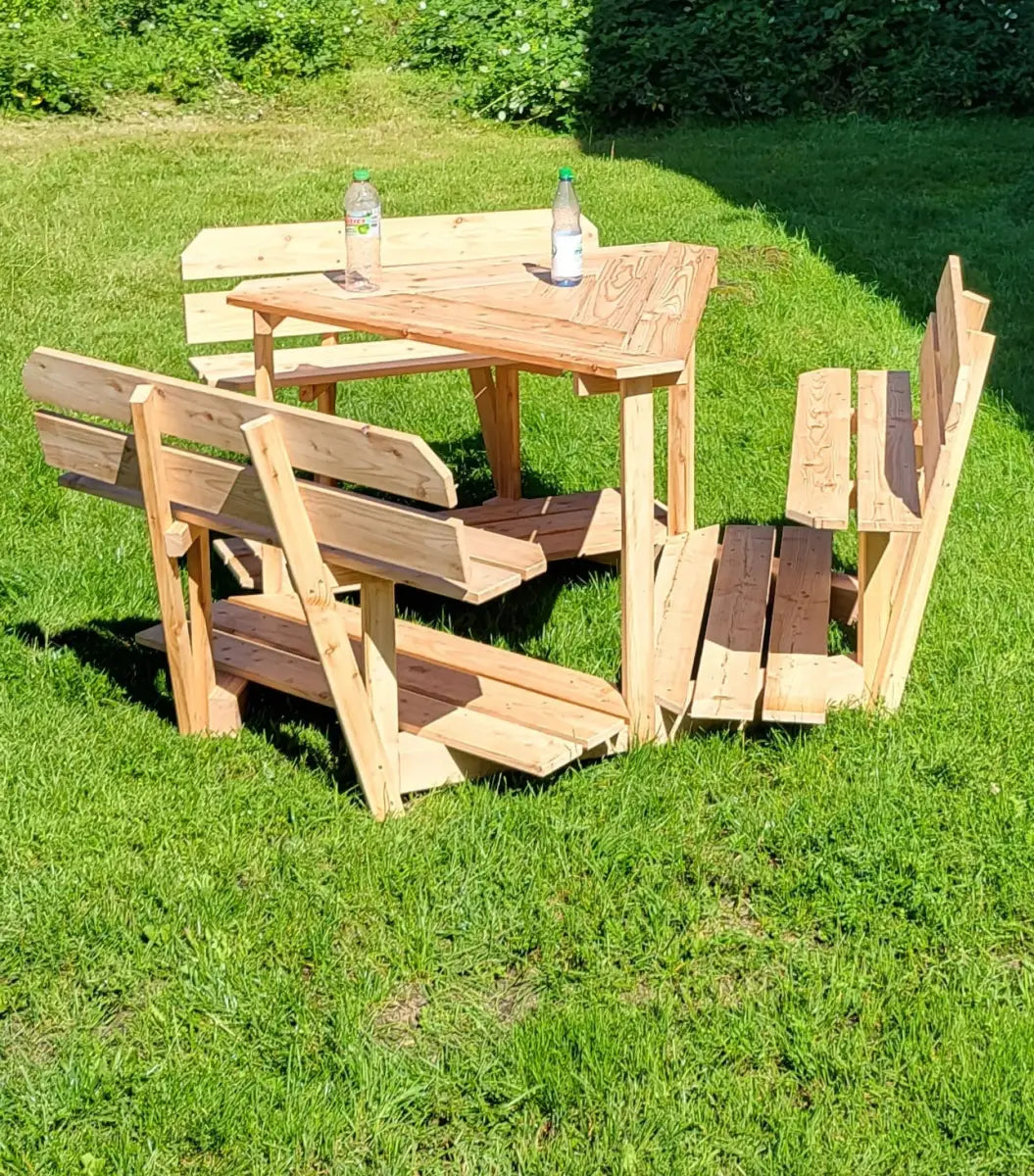 Es handelt sich hier um Sitzgruppe für 6 Personen für den Garten oder die Terrasse.