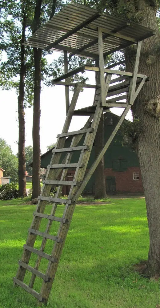 Es handelt sich hier um Ansitzleiter / Drückjagdleiter, ohne Dach 3,29 m Höhe für die Jagd.