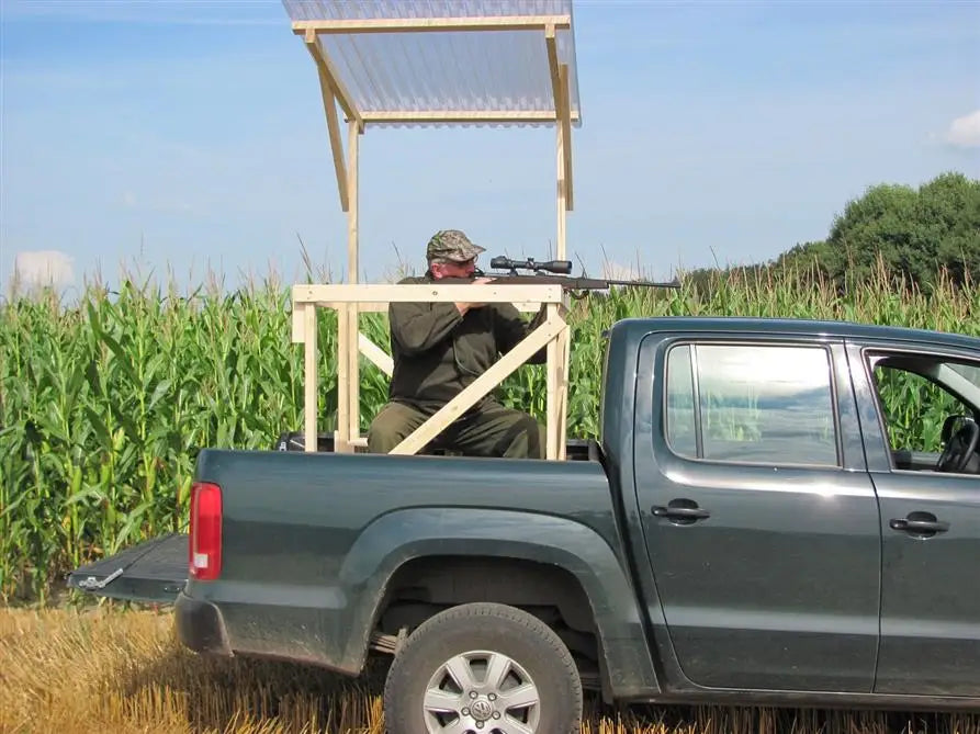 Es handelt sich hier um Ansitzschirm mit Dach für Pickup, Jagdbock für die Jagd.
