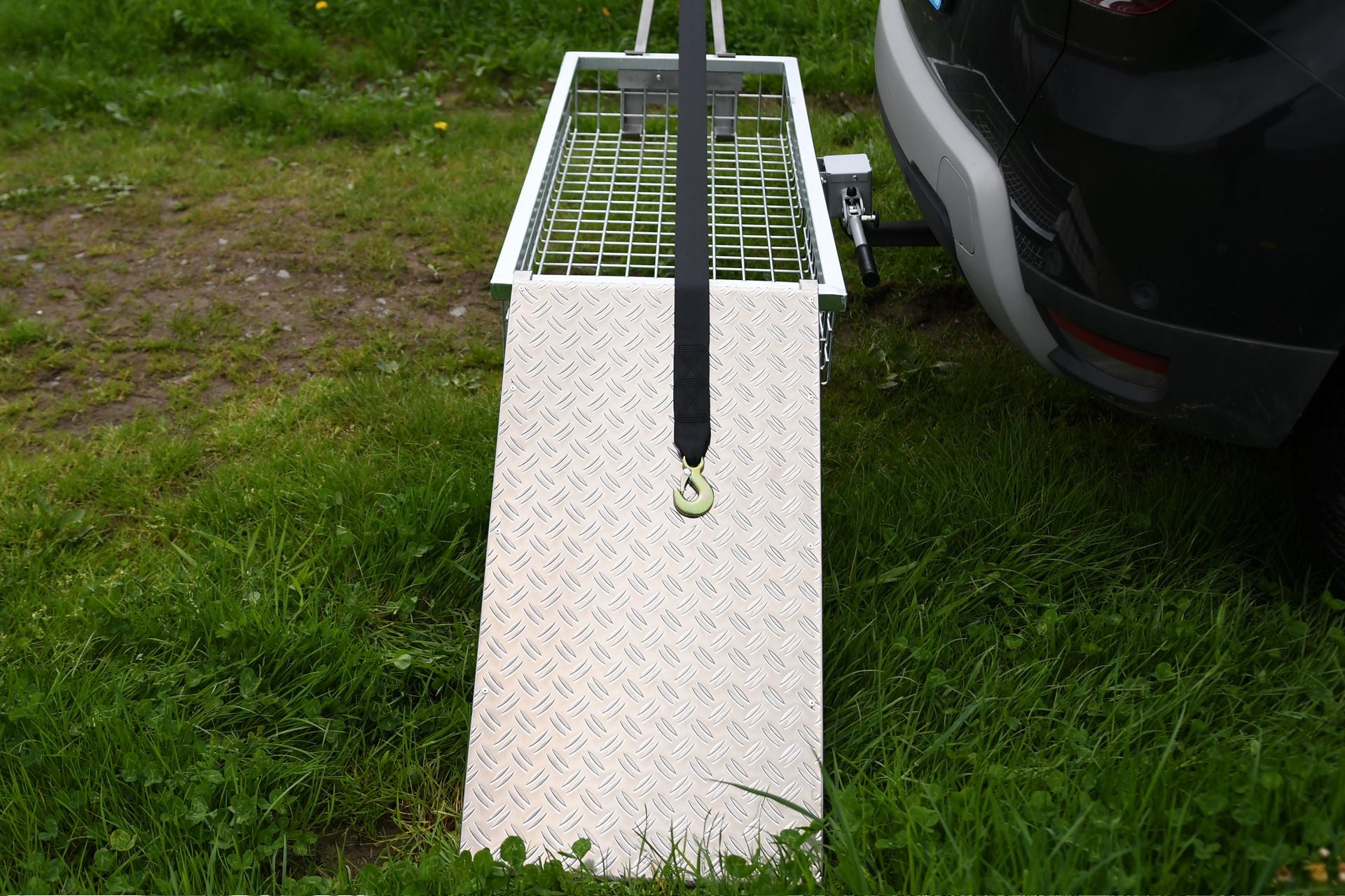 Bergerampe Deluxe aus Edelstahl und Alu-Riffelblech für die Jagd.