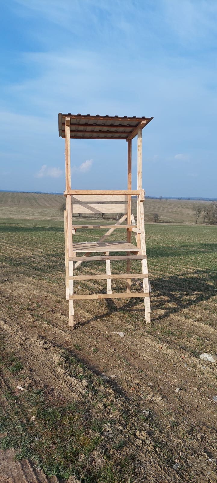 Drückjagdbock OUTLANDER mit Dach - 3,00 m aus Lärche