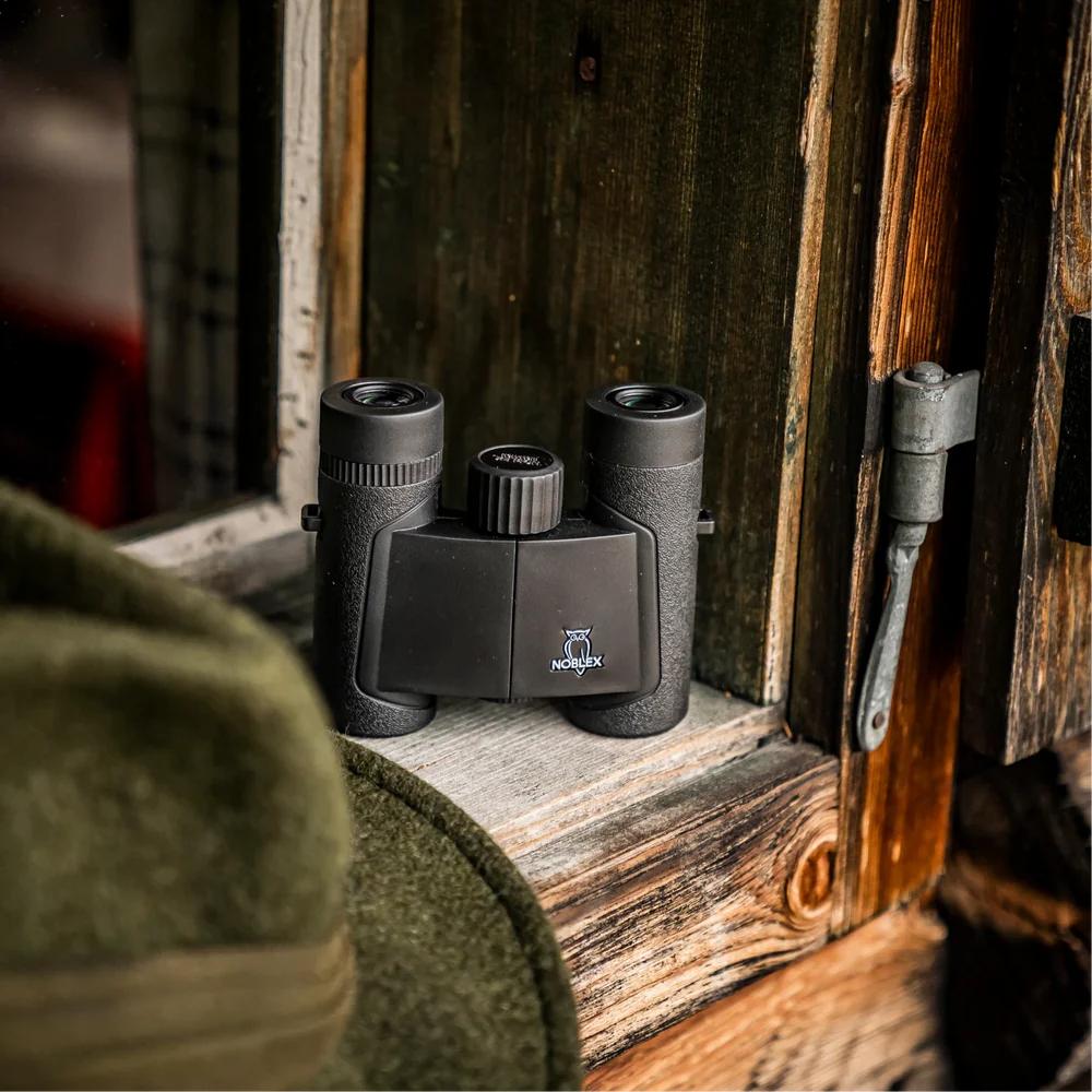 Fernglas NOBLEX® NF inception 8x25 für die Jagd.