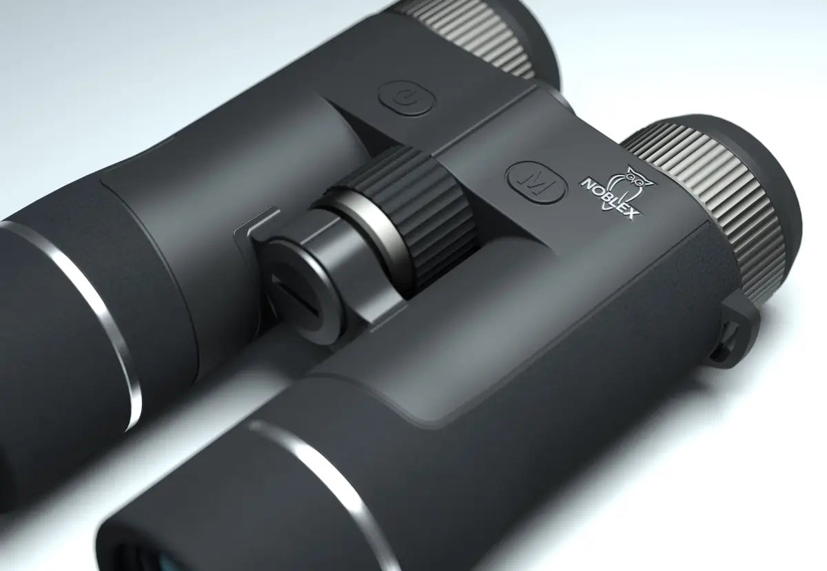 Fernglas NF 10x42 R advanced mit Laser-Entfernungsmesser NOBLEX® für die Jagd.