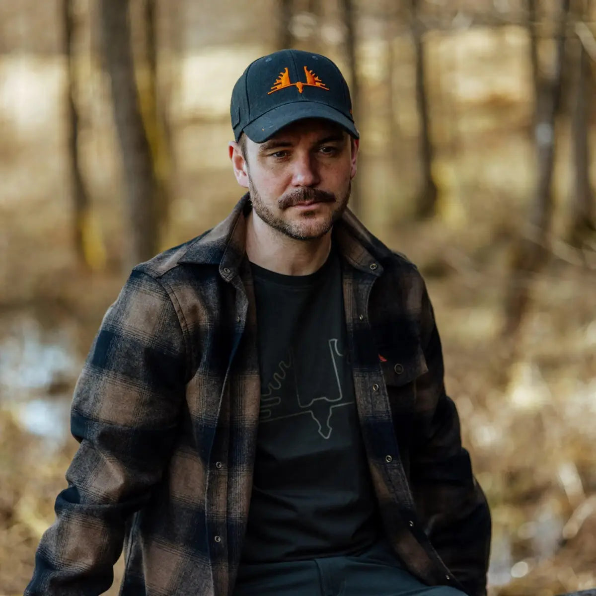 Es handelt sich hier um Herren Hemd Lynx Wool Dark Sand Swedteam für die Jagd.