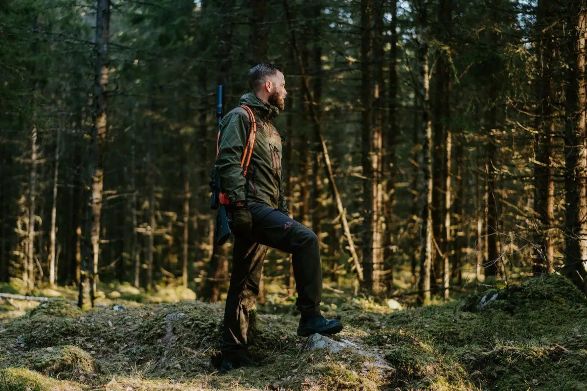 Es handelt sich hier um Herren Jagdjacke Lynx Antibite Hunting Green Swedteam für die Jagd.