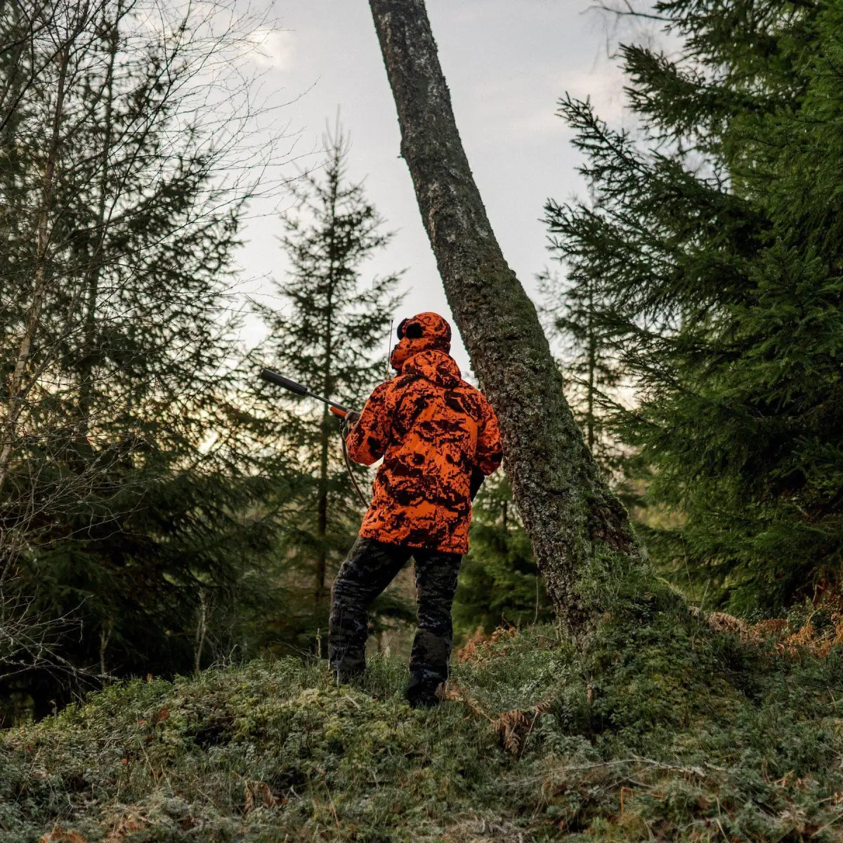 Es handelt sich hier um Herren Jagdjacke Ridge Thermo Classic Desolve Fire Swedteam für die Jagd.