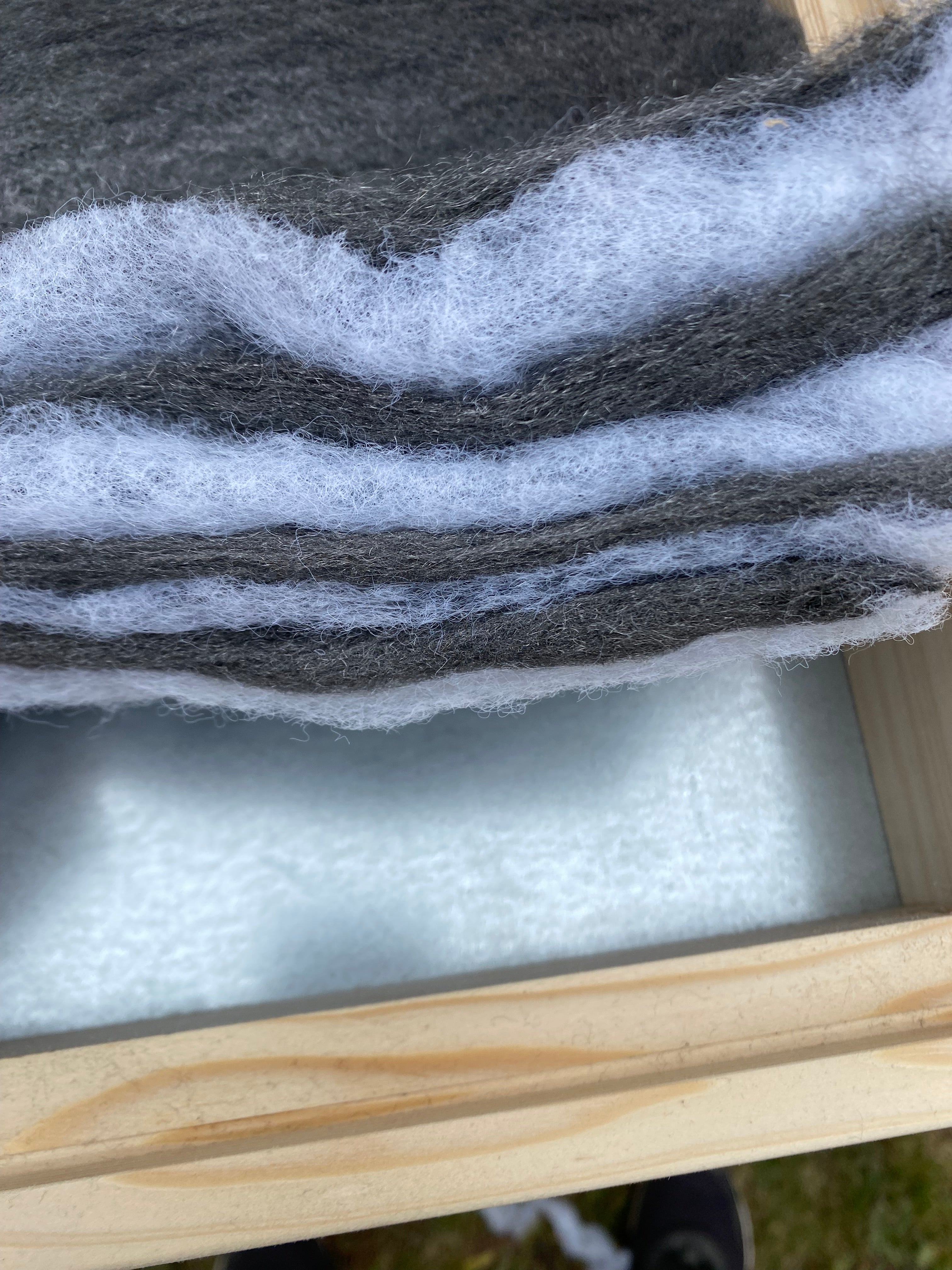 Doppelschichten aus Stahlwolle und Poyestervlies