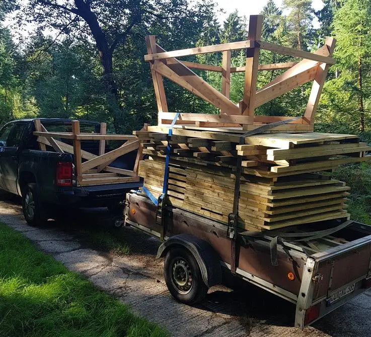 Es handelt sich hier um Kleine offene Jagdkanzel "Enok" inkl. Bockgerüst und Leiter, Waldkanzel für die Jagd.
