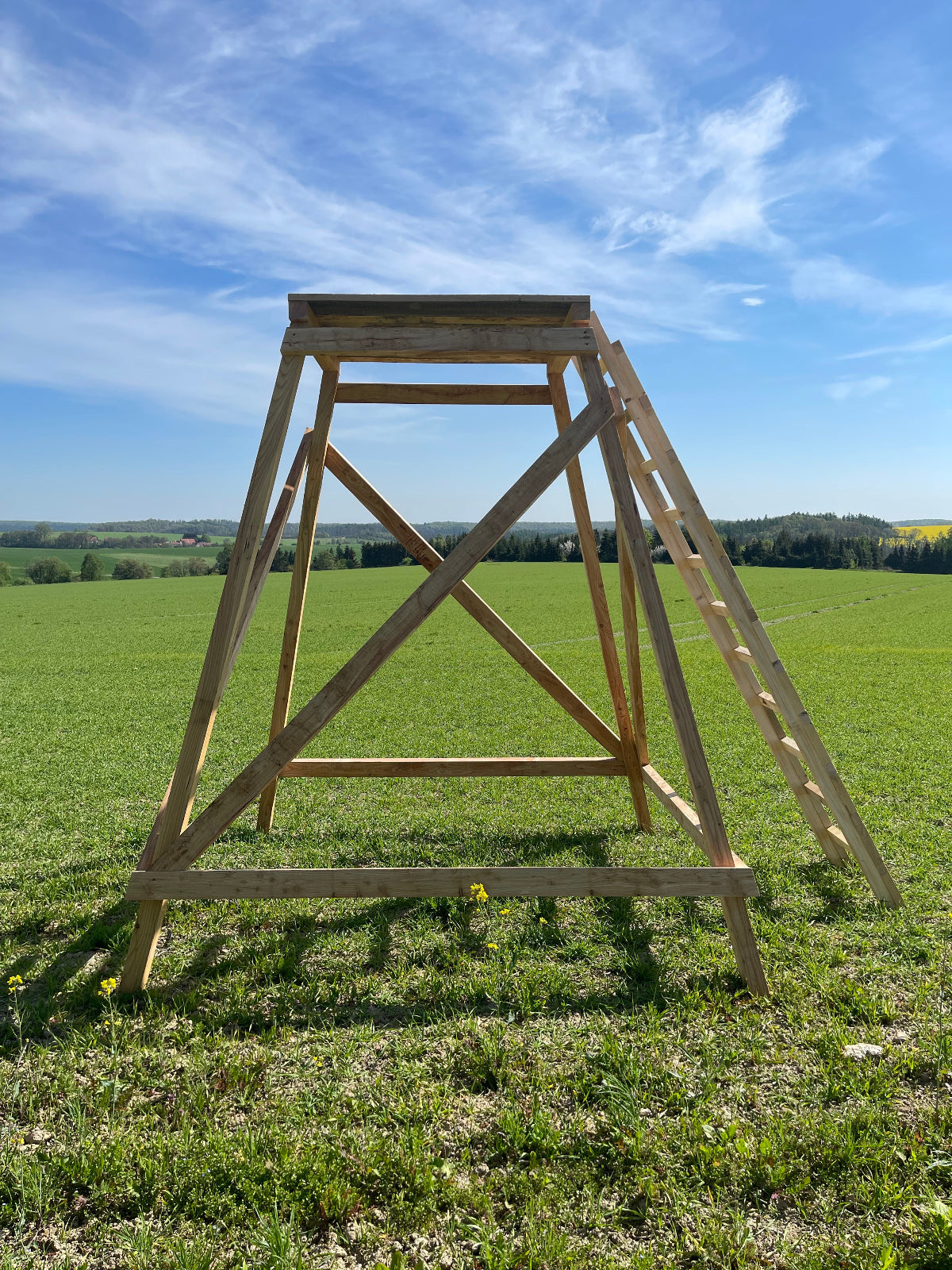 Unterbau Jagdkanzel aus Lärche inkl. Fußboden aus Eiche