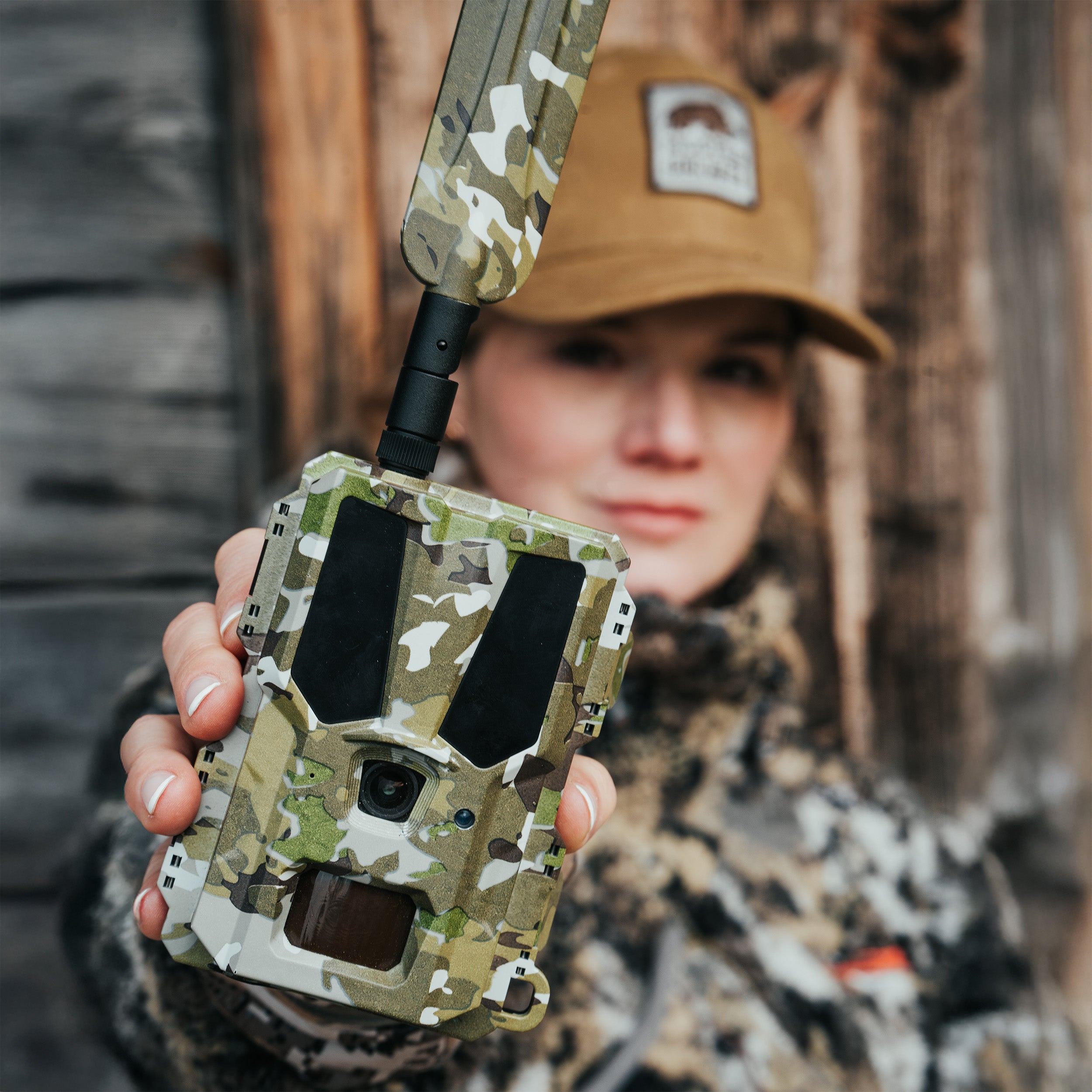 Hunter 4G Mini LTE-SIM-Wildkamera von Modernhunter für die Jagd.