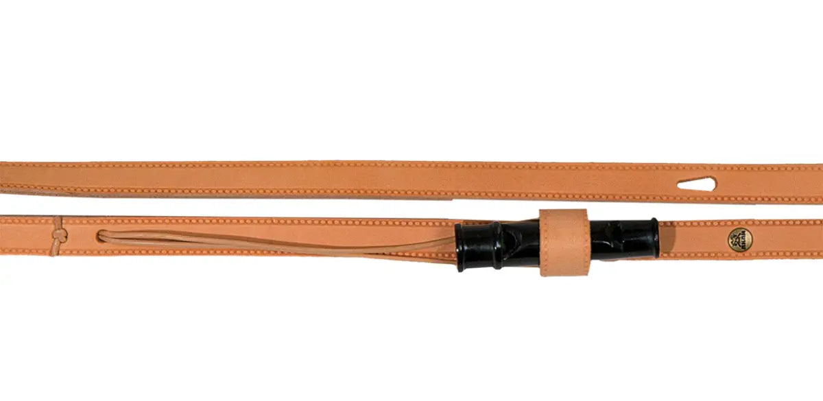 Es handelt sich hier um AKAH Oberländerleine aus Fahlleder für die Jagd.
