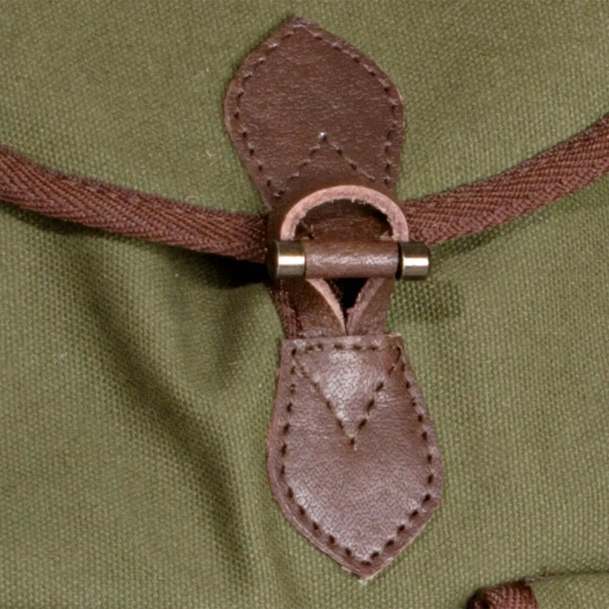 Es handelt sich hier um Canvas Rucksack lautlos AKAH für die Jagd.