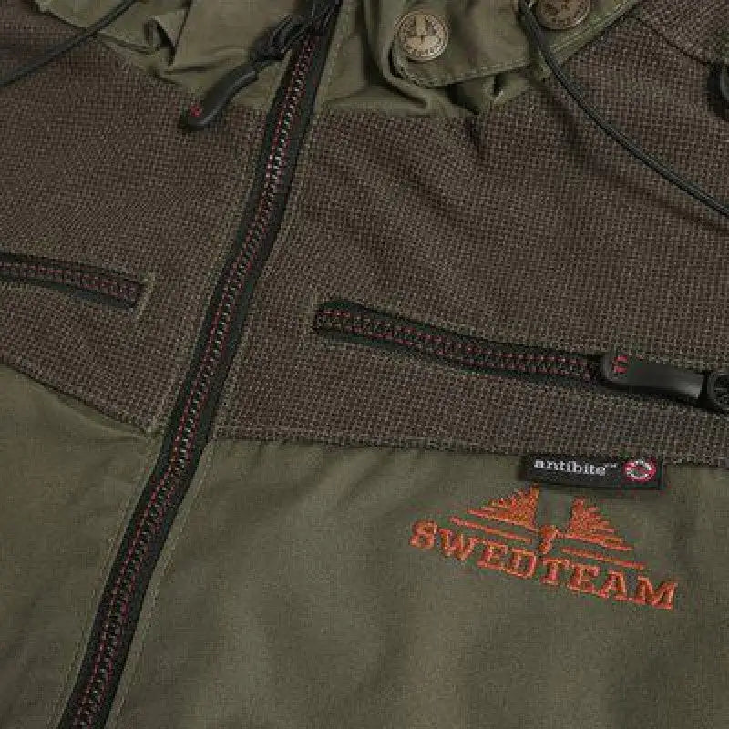 Es handelt sich hier um Damen Jagdjacke Lynx Antibite Hunting Green Swedteam für die Jagd.
