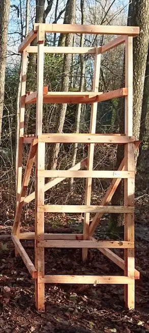 Drückjagdbock 2,55 m aus LÄRCHE für die Jagd.