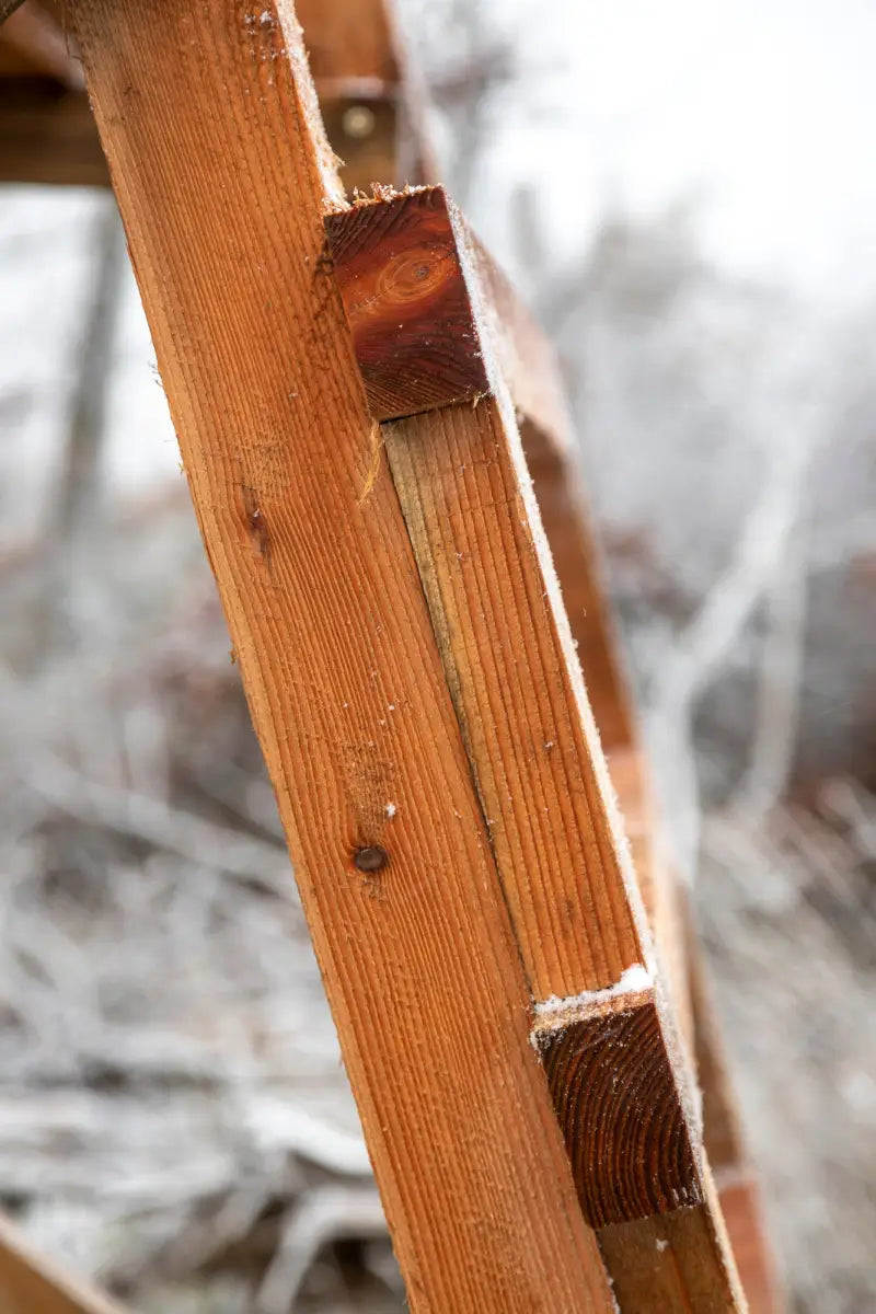 Drückjagdbock OUTLANDER - 4,00 m aus Lärche - Drückjagdböcke