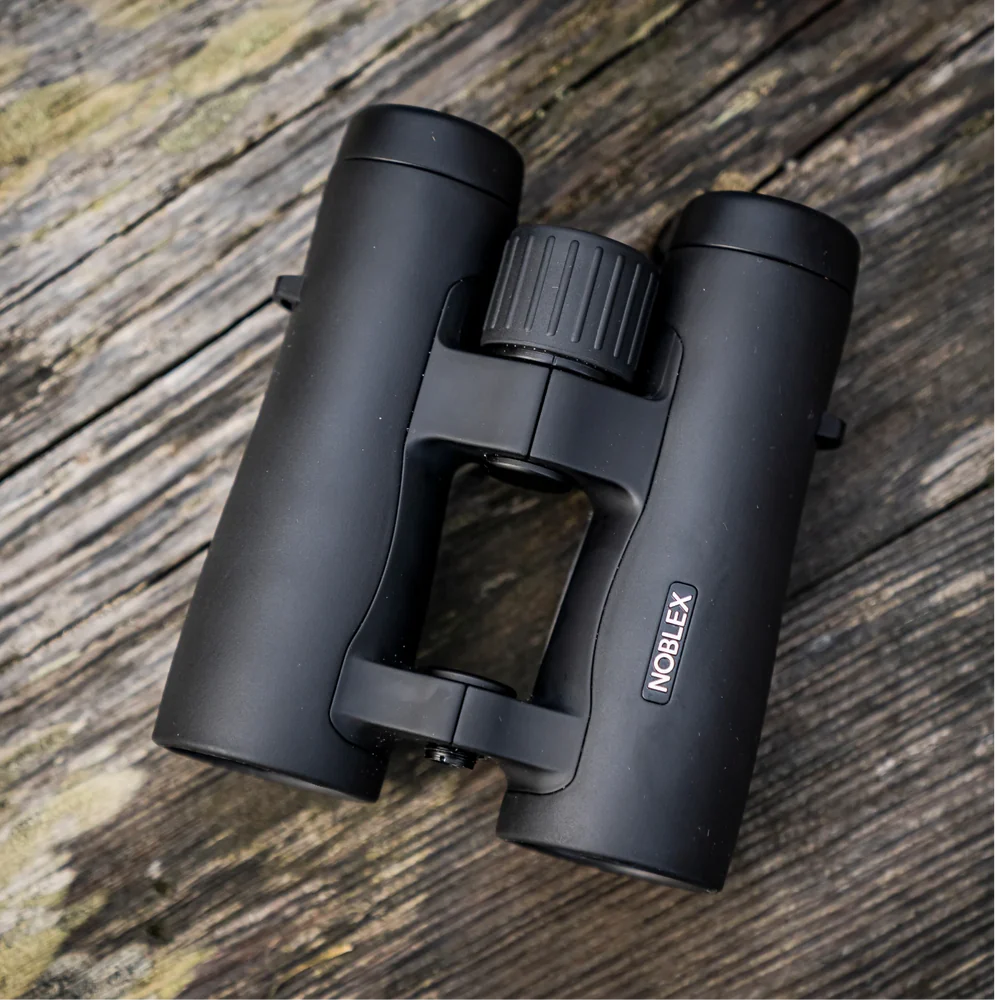 Fernglas NOBLEX® vector 10x42 für die Jagd.