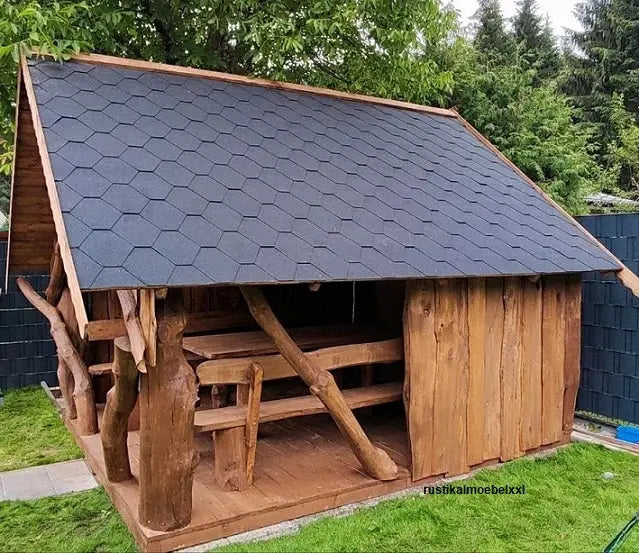 Es handelt sich hier um Pavillon - Baumstammpavillon Groß für den Garten.