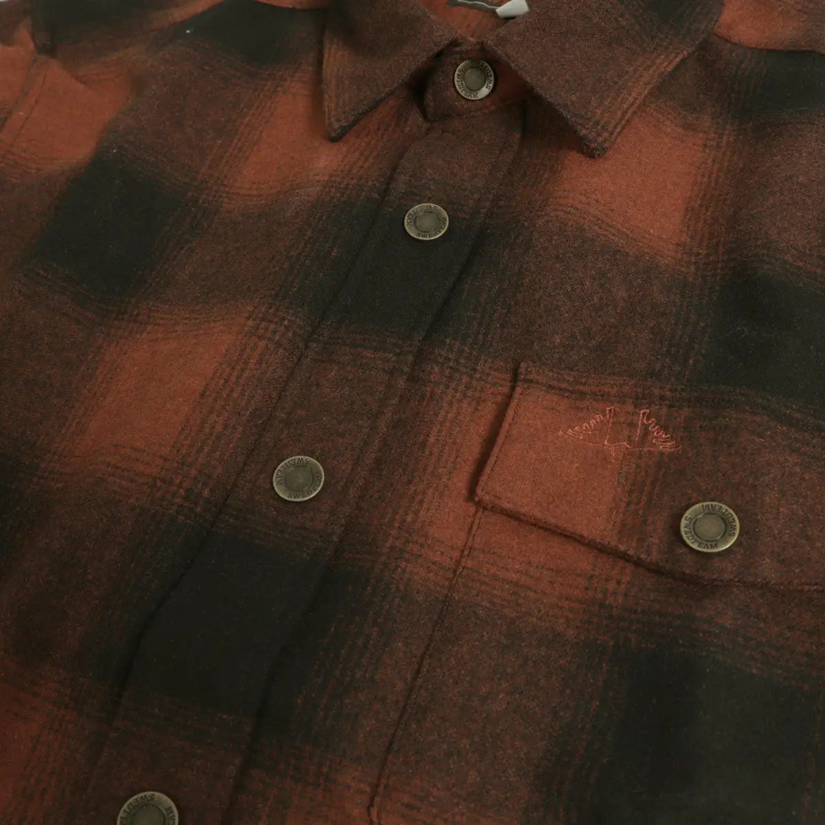 Es handelt sich hier um Herren Hemd Lynx Wool Dark Orange Swedteam für die Jagd.