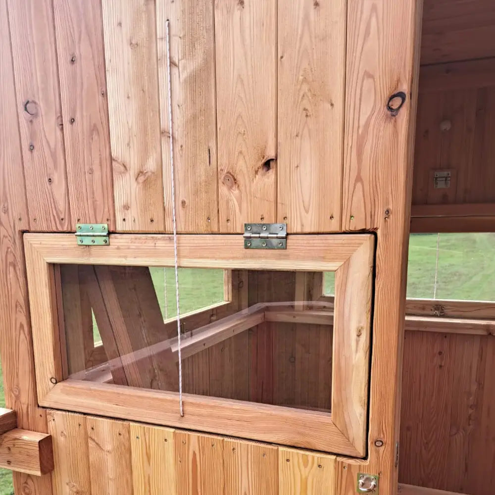 Hochsitz aus Lärche - Jagdkanzel OUTLANDER geschlossen