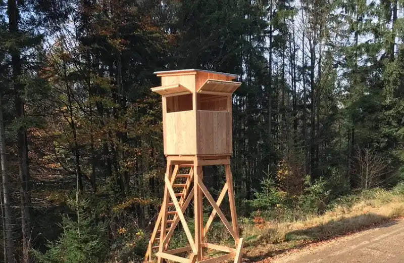 Kategorie Ansitzeinrichtungen, Kanzeln, Drückjagdböcke, Scherenleiteren, Ansitzleitern