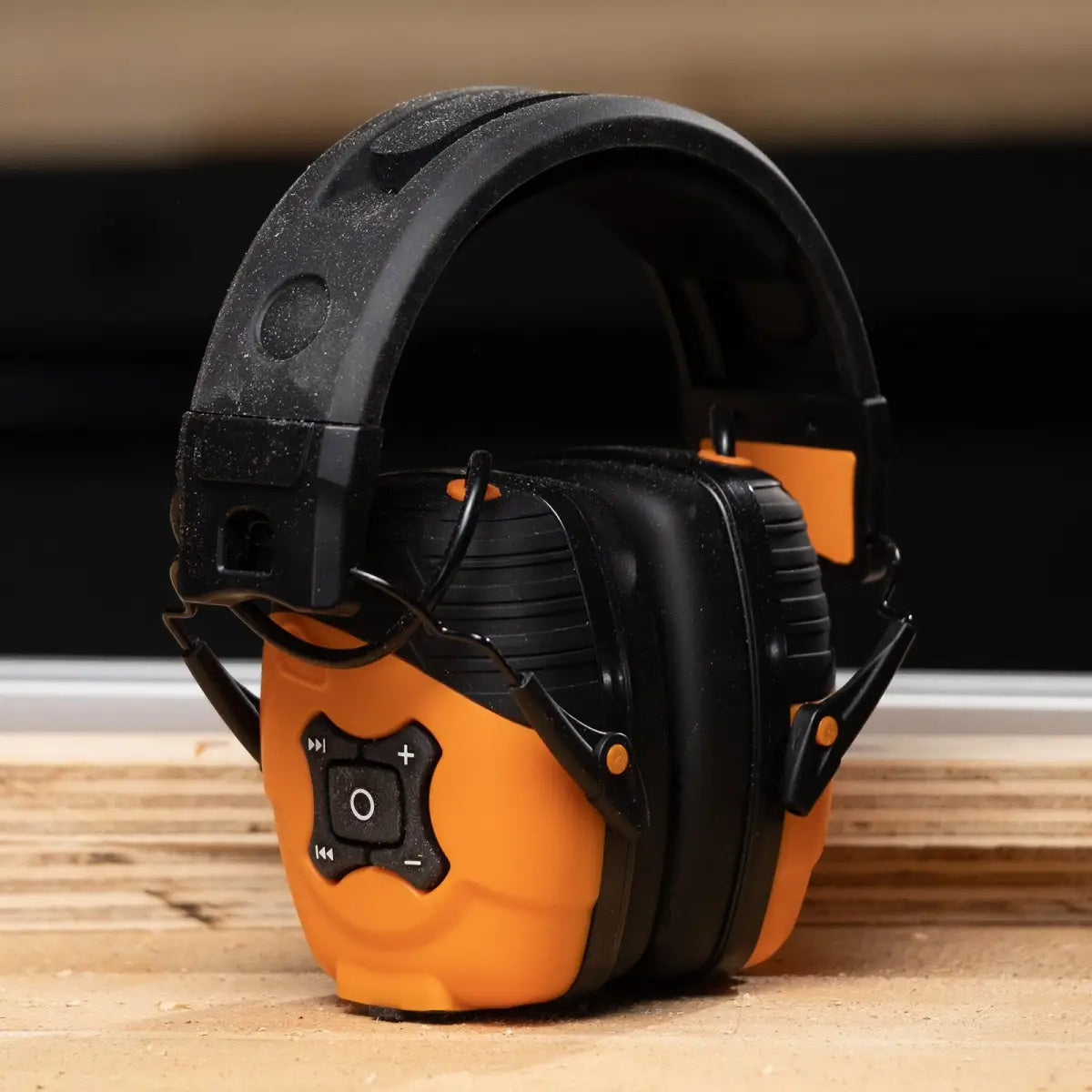 Es handelt sich hier um ISOtunes Link 2.0 Gehörschützer für die Jagd und Waldarbeit.