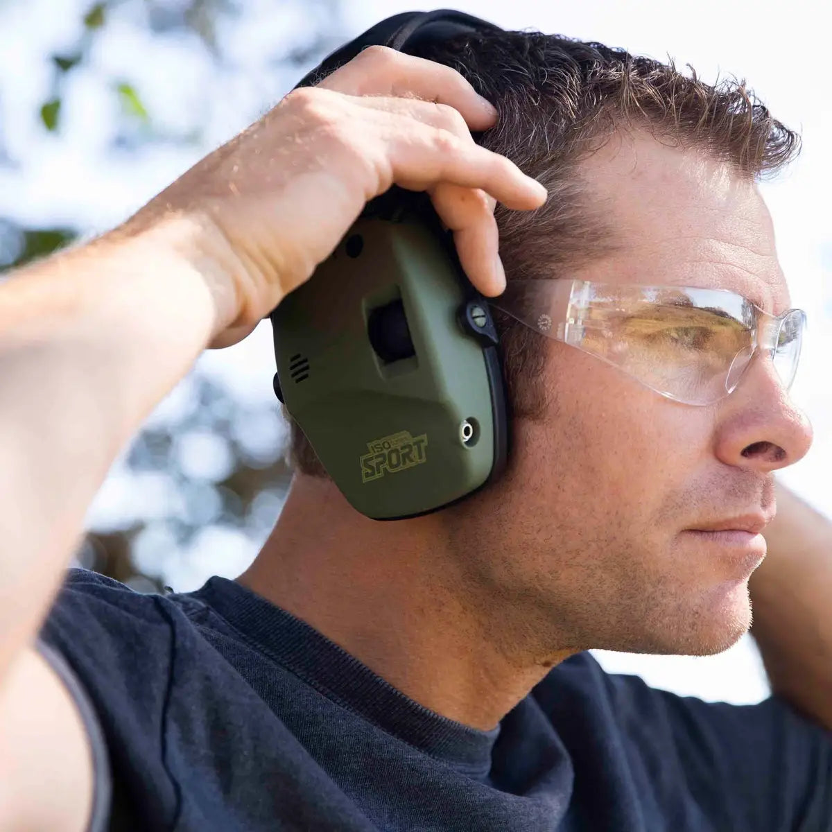 Es handelt sich hier um ISOtunes Sport Defy Slim Gehörschutz für die Jagd.