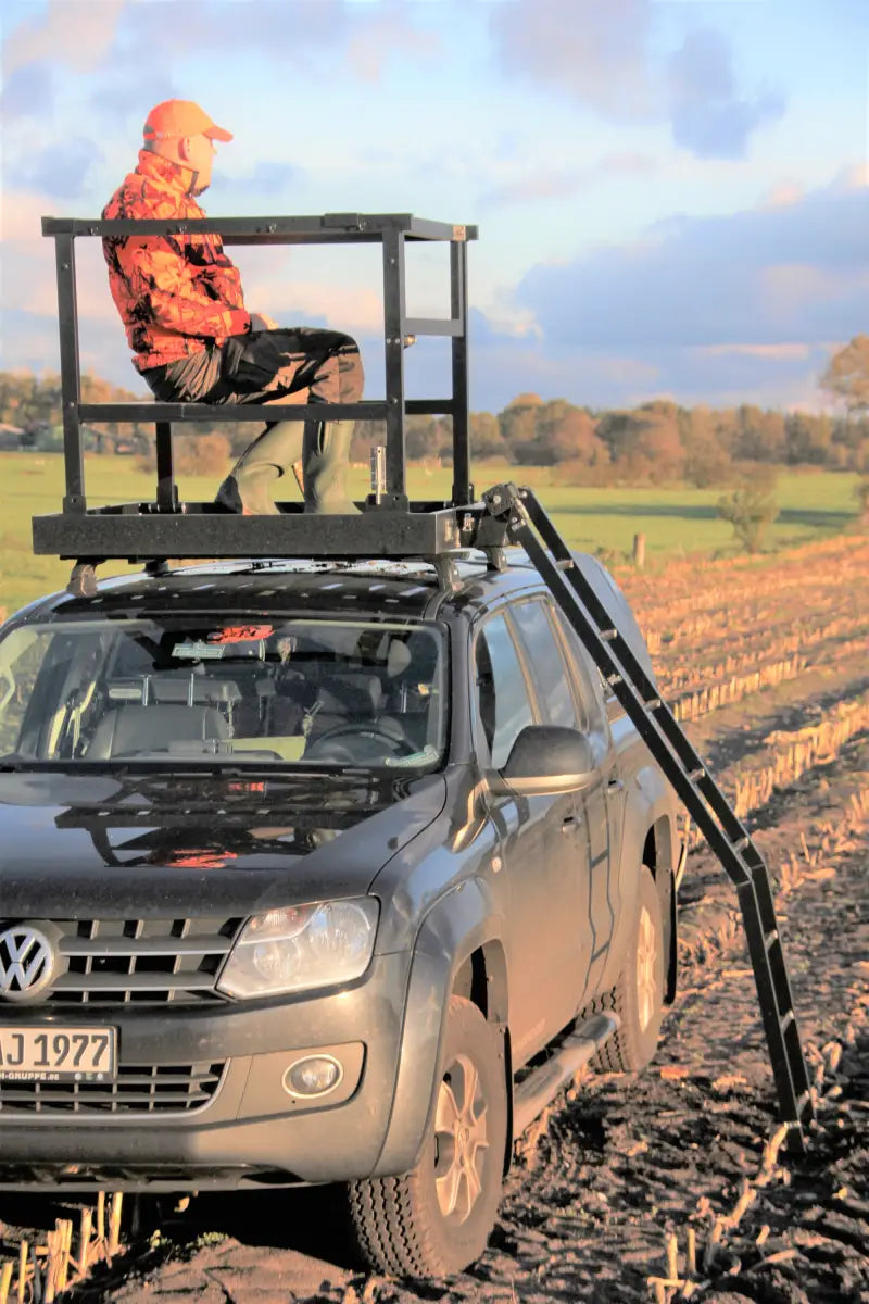 Es handelt sich hier um Mobile Jagdkanzel Betker für die Jagd.
