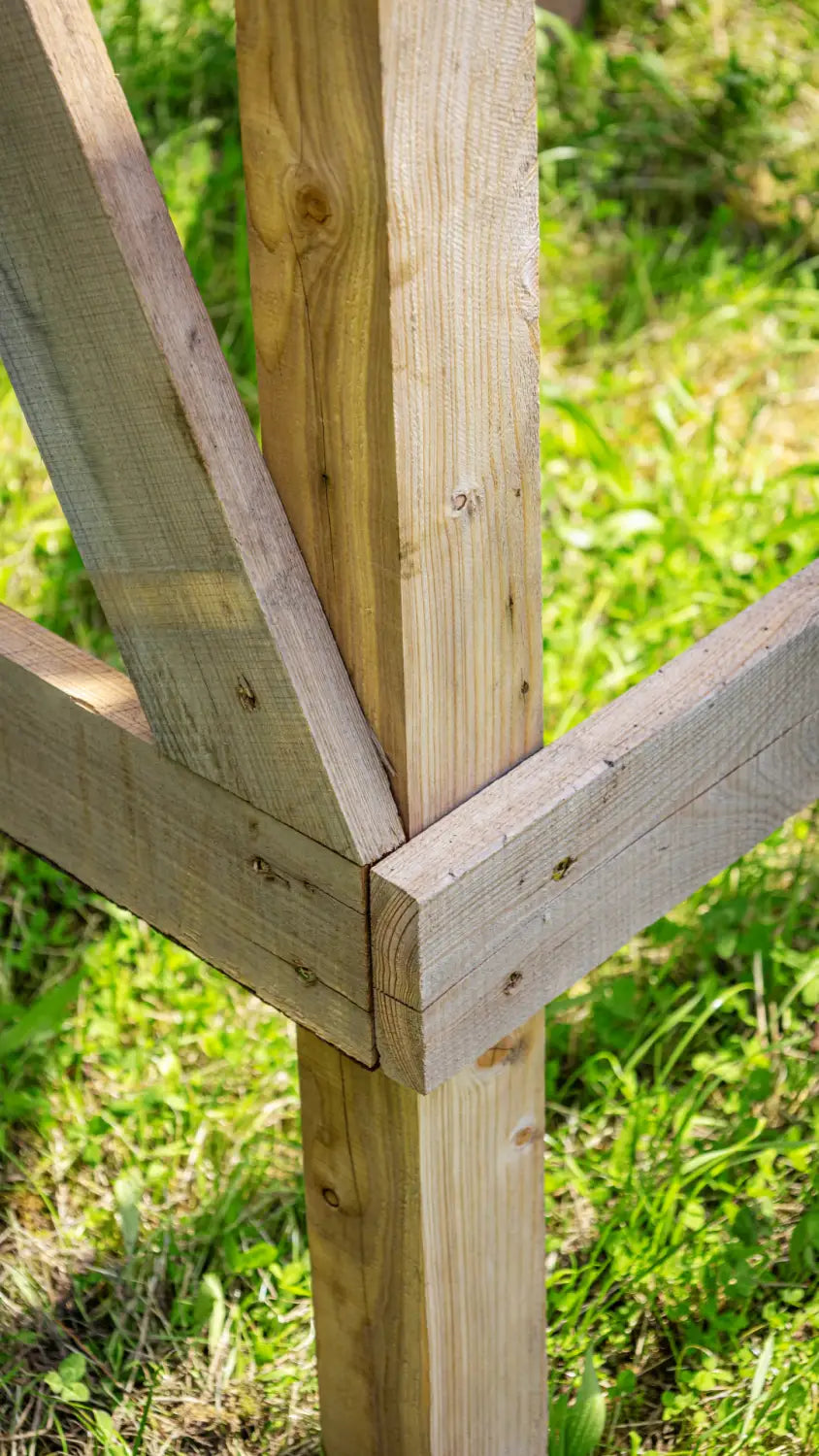 offener Hochsitz Outlander Basic - offene Jagdkanzel für die Jagd.