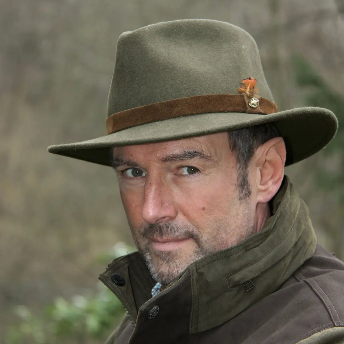 Es handelt sich hier um Rollhut für die Jagd.