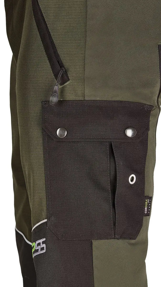 Es handelt sich hier um PSS X-treme Protect Sauenschutzhose grün für die Jagd.