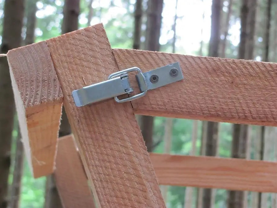 Es handelt sich hier um Scherenleiter SLK 221 cm Höhe, Drückjagdleiter für die Jagd.