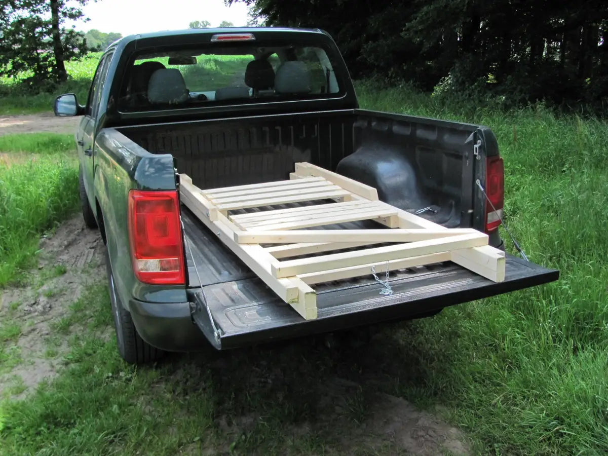 Die klappbare Scherenleiter aus KDI für die Jagd, stellt eine mobile Ansitzleiter dar, die sich einfach umstellen lässt.