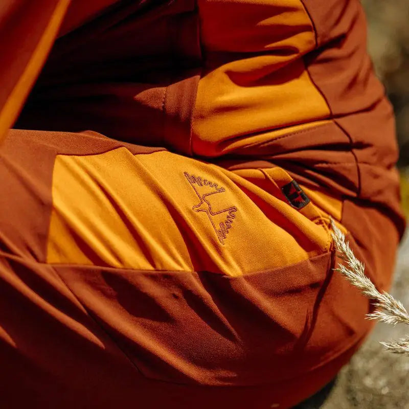 Es handelt sich hier um Damen Jagd Hose Lynx Antibite Dark Orange Swedteam für die Jagd.