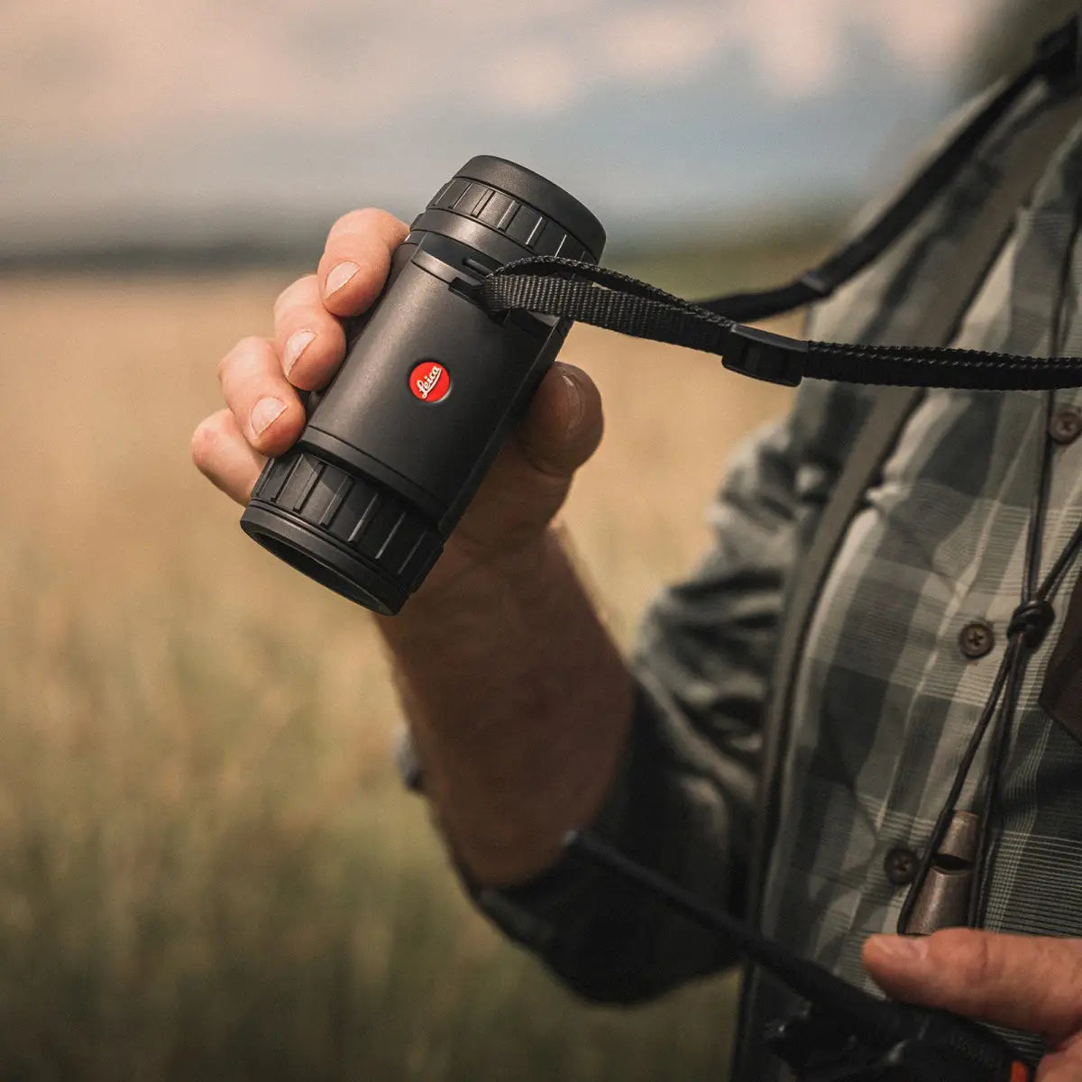 Es handelt sich hier um Wärmebildkamera LEICA Calonox 2 View LRF für die Jagd.