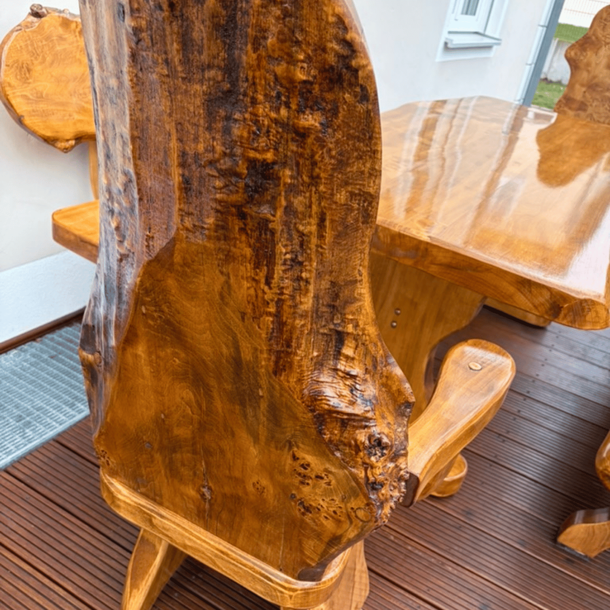 Massiver Thronstuhl mit außergewöhnlicher Holzmaserung. stabil, Vollholz, Rusikal ... auch einzeln erwerbbar