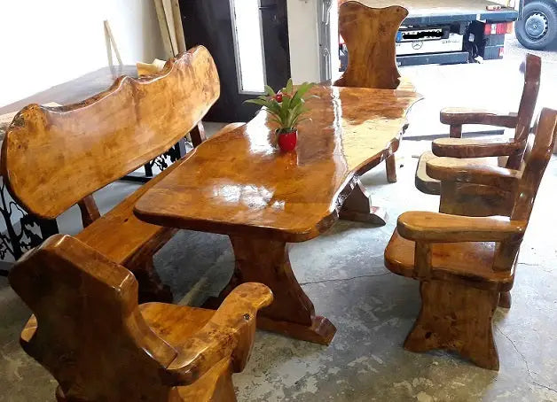  5-teilige Sitzgarnitur Holz massiv, rustikal, Outdoor für den Garten, Terrasse ... echte Unikate mit Baumkante, so wie der Baumstamm gewachsen ist