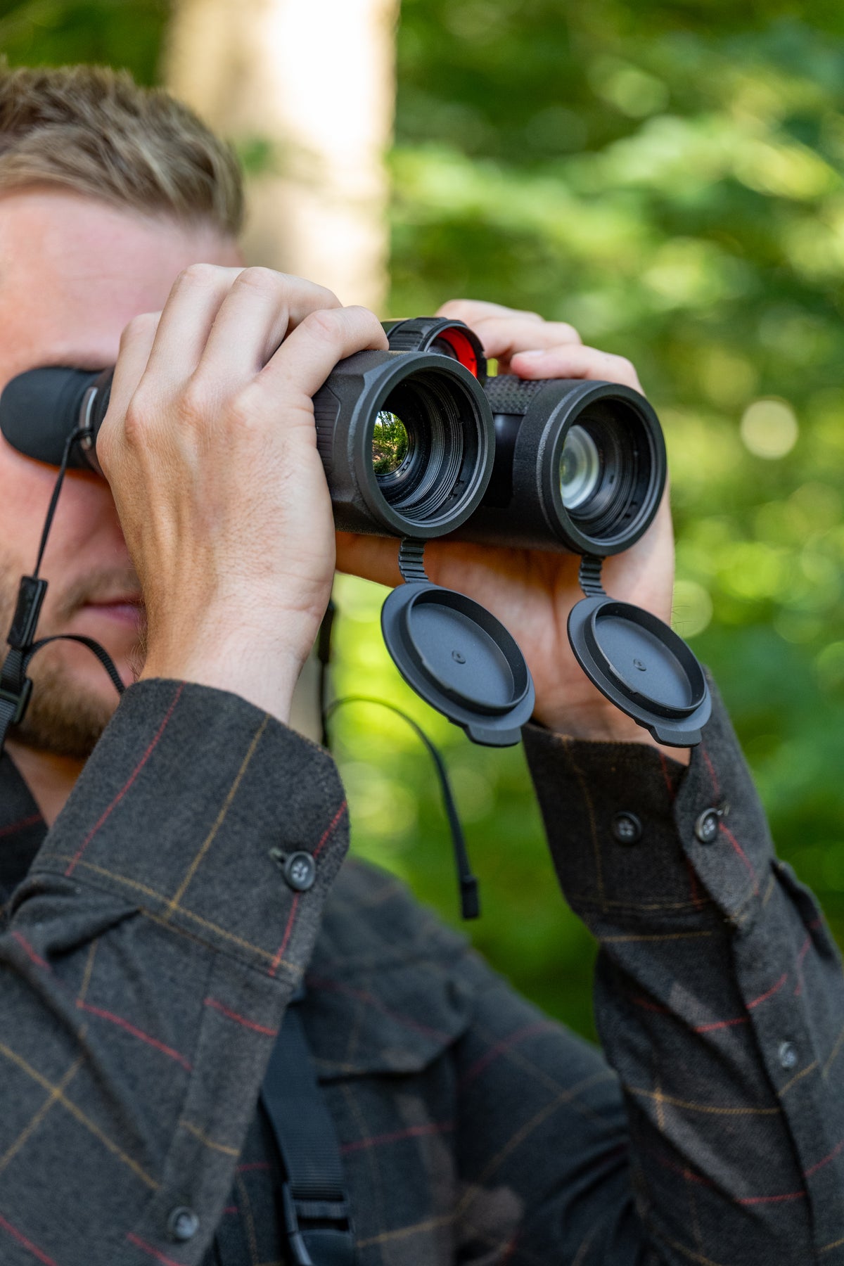 NOCPIX OMNI H35R 8K-Multispektral-Fernglas – Produktverpackung und Lieferumfang