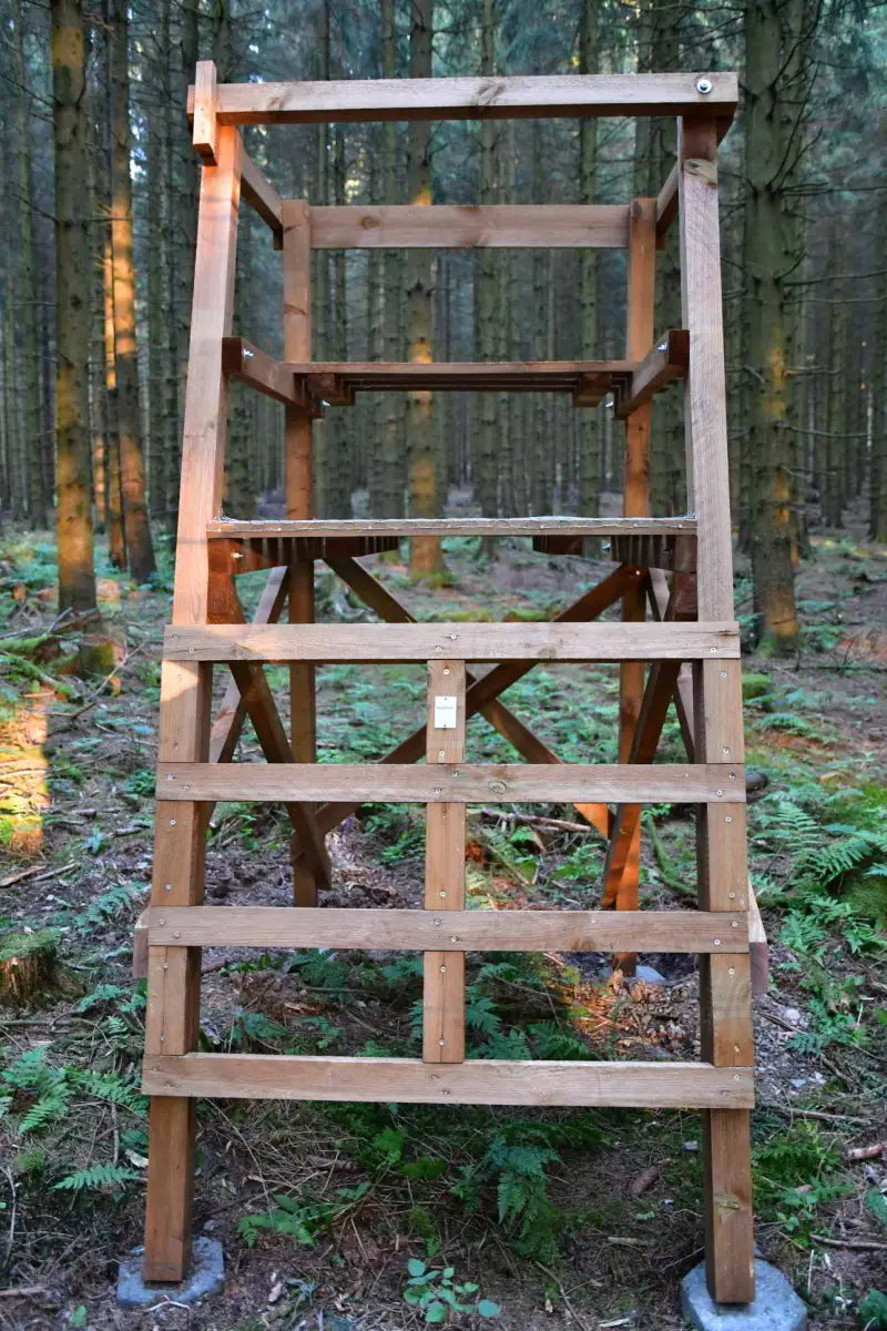 Drückjagdbock 4,00 m KDI für die Jagd mit gratis Lieferung ins deutsche Festland.