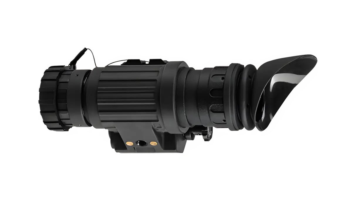 Es handelt sich hier um Nachtsichtgerät LVS-14 Standard Lahoux für die Jagd.