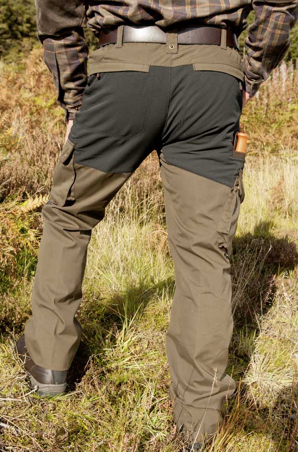 Es handelt sich hier um SHOOTERKING Cordura Hose zweifarbig für die Jagd.